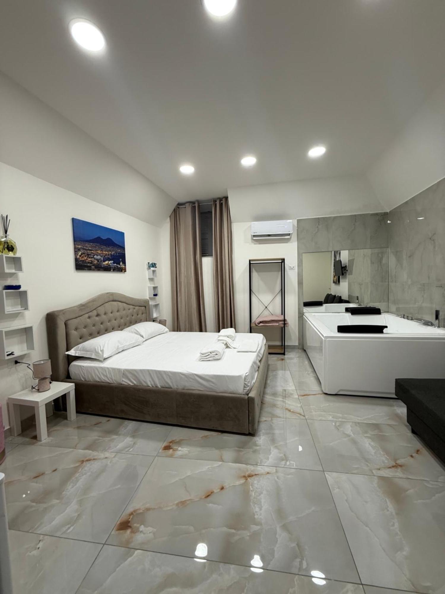 נאפולי Caracciolo Suites 36 מראה חיצוני תמונה
